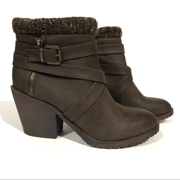 NWT Strappy Sweater Cuff Chunky Heel Ankle Boots - Picture 6 of 16